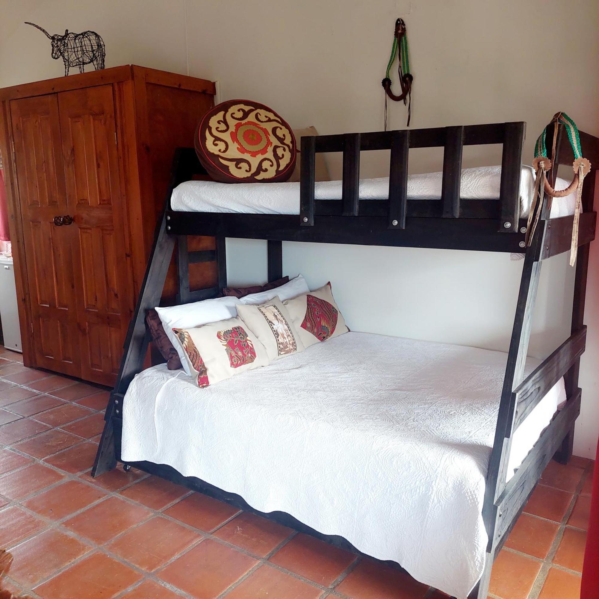 Toucan Lane Hotel And Restaurant Nuevo Arenal Bagian luar foto