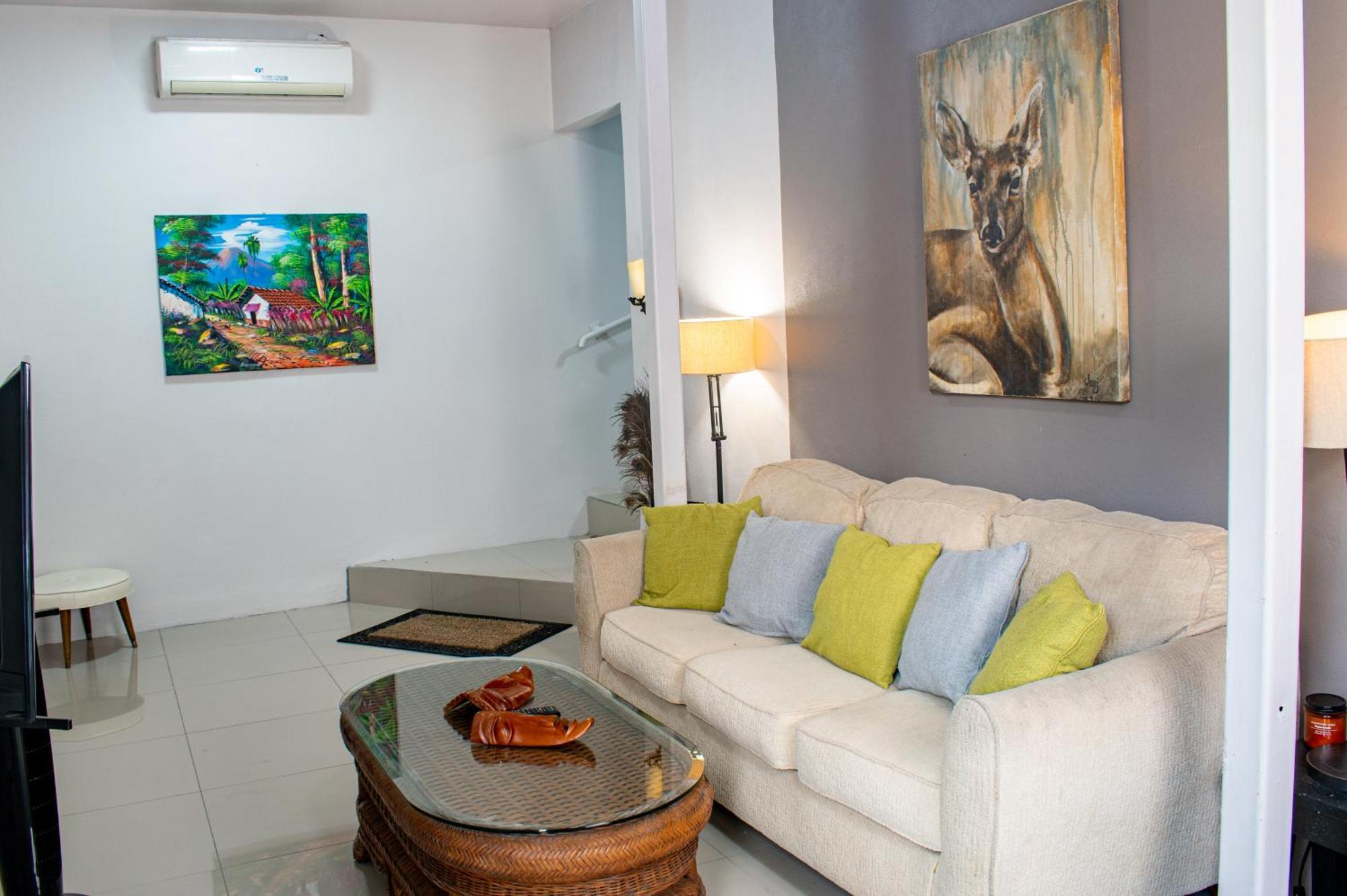 Toucan Lane Hotel And Restaurant Nuevo Arenal Bagian luar foto