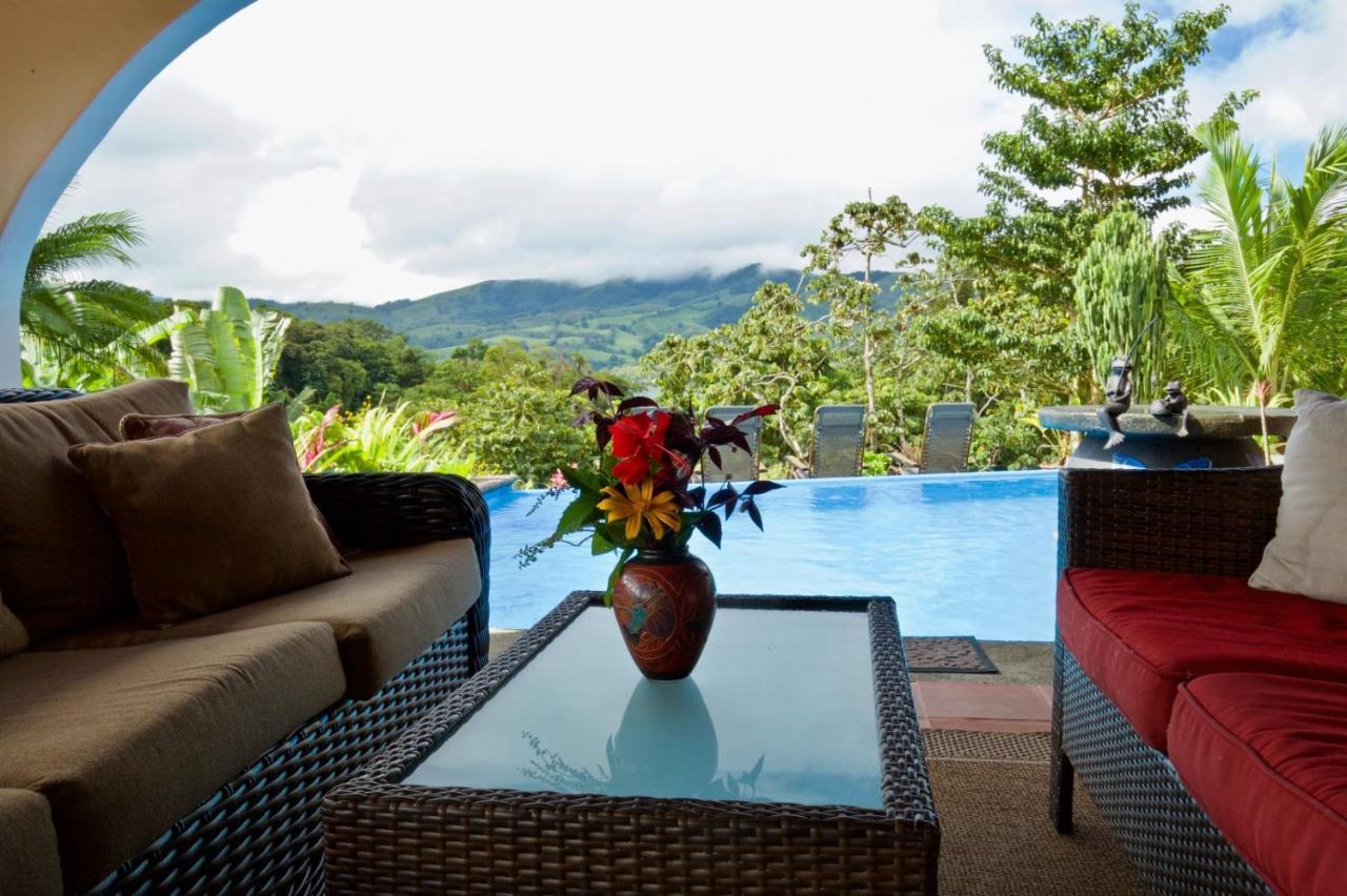 Toucan Lane Hotel And Restaurant Nuevo Arenal Bagian luar foto
