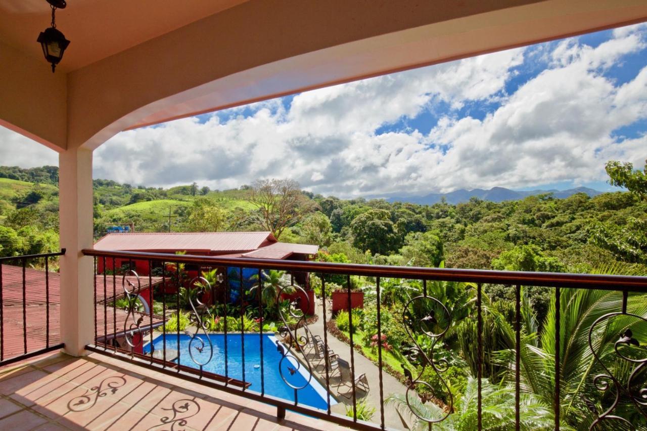 Toucan Lane Hotel And Restaurant Nuevo Arenal Bagian luar foto